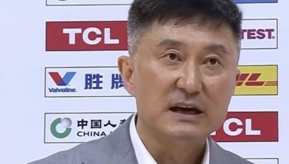 杜锋：今天的团结和永不放弃的精神是球队三十多年沉淀下来的