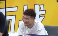 必赢体育官方入口-大冷门！卫冕冠军丢掉主场优势，关键时刻球星掉链子，谈何卫冕